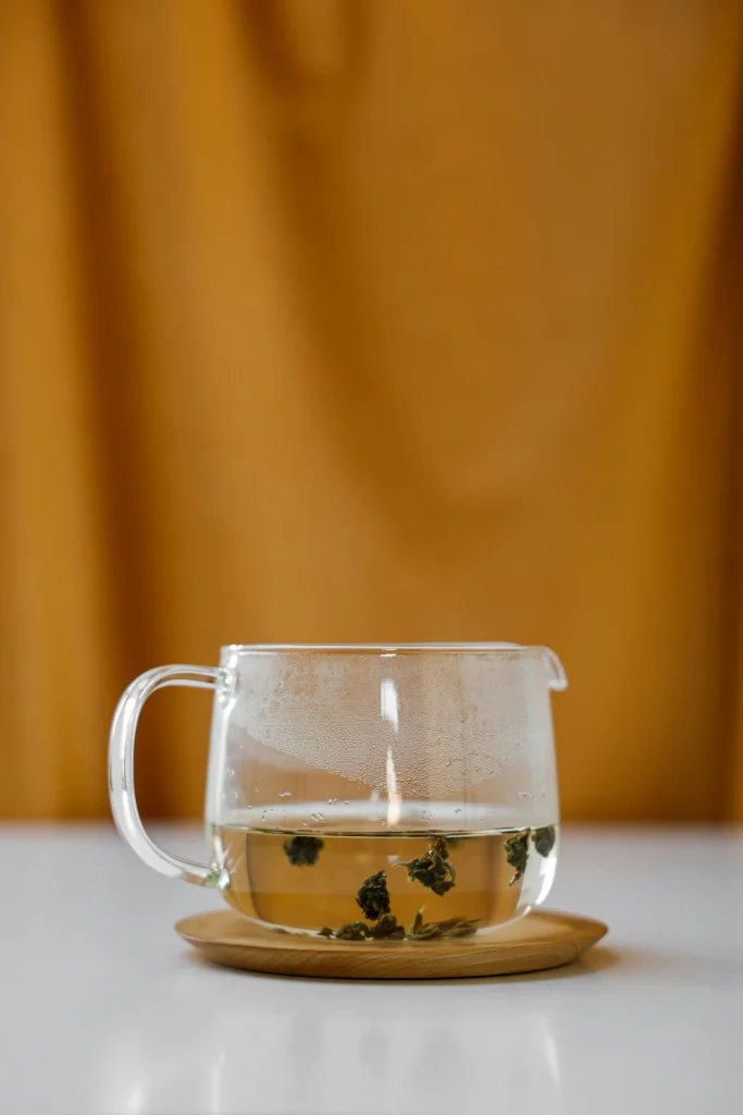tazza di tè in infusione