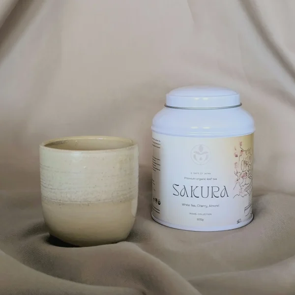 Confezione regalo personalizzabile Artisan di Erinora contenente latta di tè e tisane biologici in foglie e tazza artigianale in gres
